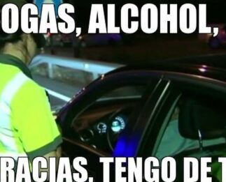 Pasa un control de drogas y da positivo en todas las que detecta el test. !!!Que máquina!!!